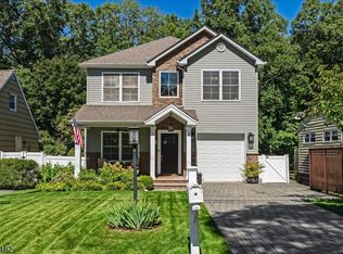 11 Ridge Pl, Wayne, NJ 07470
