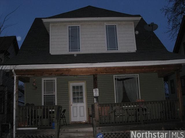 1st image of 613 Rose Ave E