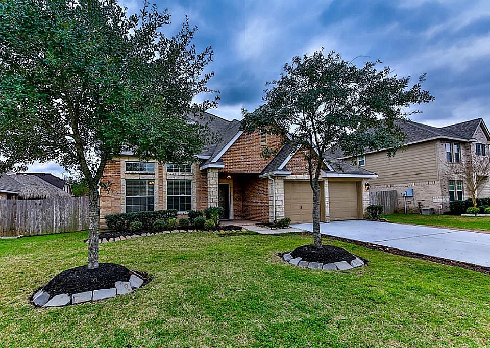 1st image of 3707 Oak Crossing Dr