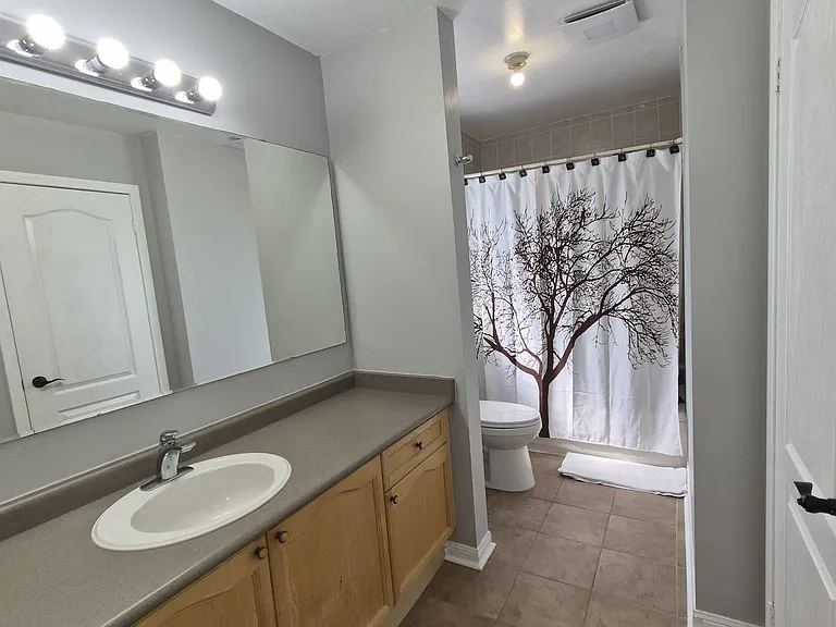 1000 Barclay Cir — Photo 16