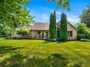 1264 Robertson Rd, Hermitage, PA 16148