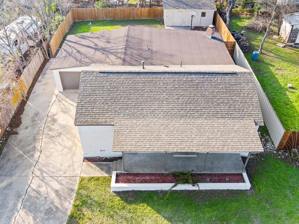 2409 Skyline Dr, Fort Worth, TX 76114