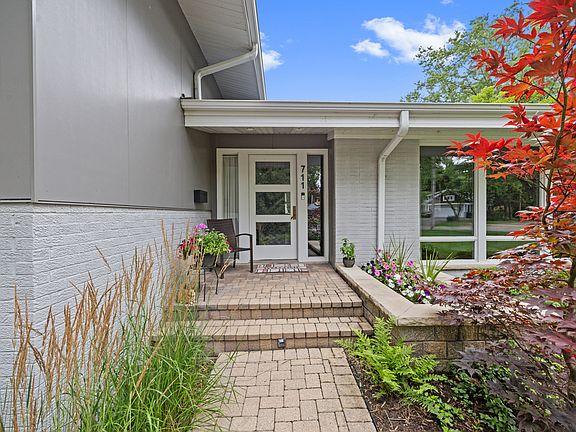 4th image of 711 Elder Ct