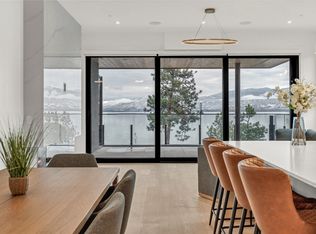 602 Lakeshore Dr W #201, Penticton, BC V2A1B9