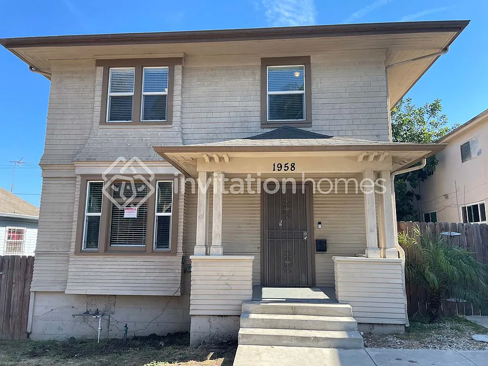 1958 W 22nd St