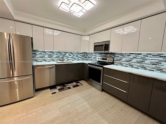 3rd image of 230 174th St APT 807
