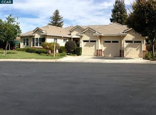 8 Pardi Ln, Clayton, CA 94517