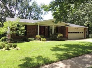 1609 Orchard Lakes Dr, Saint Louis, MO