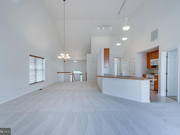 5th image of 40 Hot Springs Way