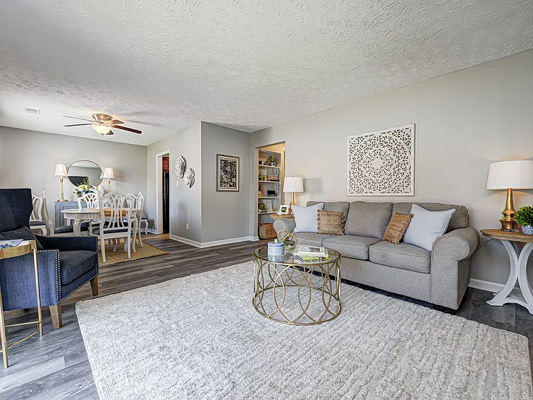 Ivy Knoll Apartments — Photo 3