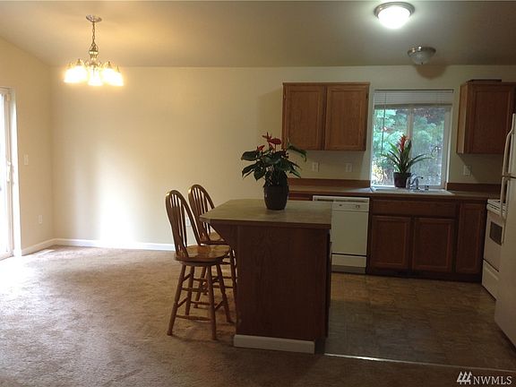 4th image of 25506 36th Ave E