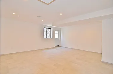 Rented by Park Property Advisors