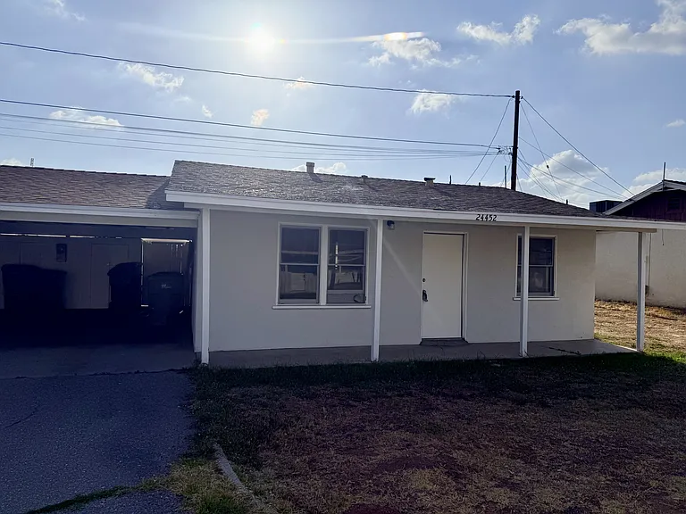 24452 Myers Ave — Photo 2