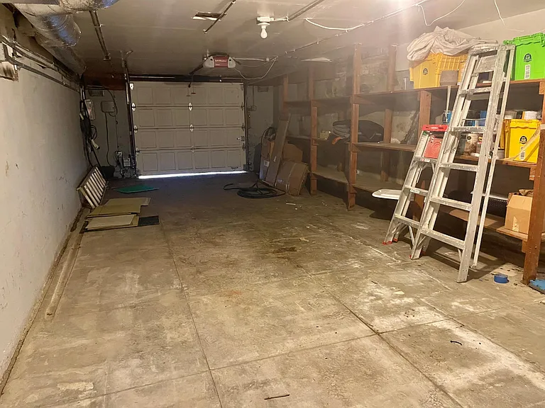 1404 Hillside Cir — Photo 22