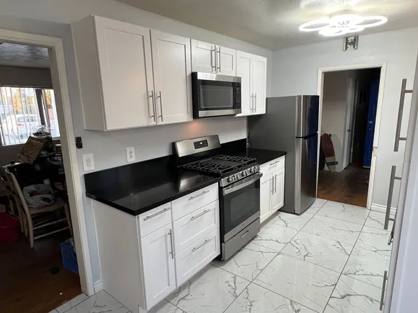 5478 Mary Lane Dr, San Diego, CA 92115