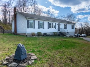 30 Buttzville Rd, Oxford, NJ 07863