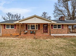275 Cliffwood Dr, Kernersville, NC 27284