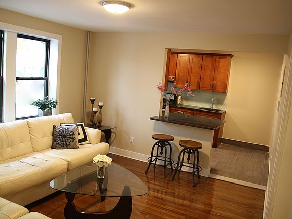 3rd image of 20-26 31st St APT C9
