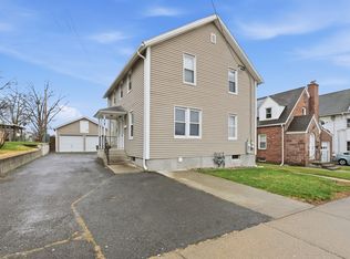 38 Prospect St, Ludlow, MA 01056