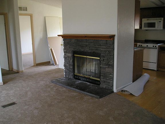 3rd image of 538 E Lodge Ln