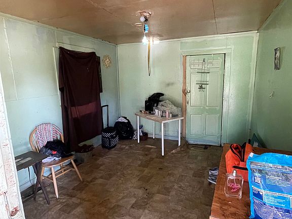 3rd image of 1079 Saint Charles Ave