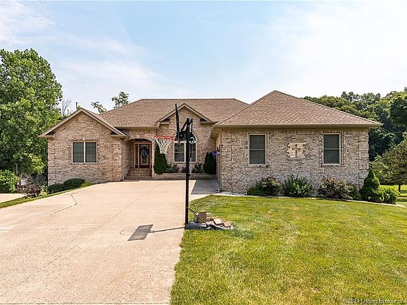 3rd image of 7906 Willow Springs Ct
