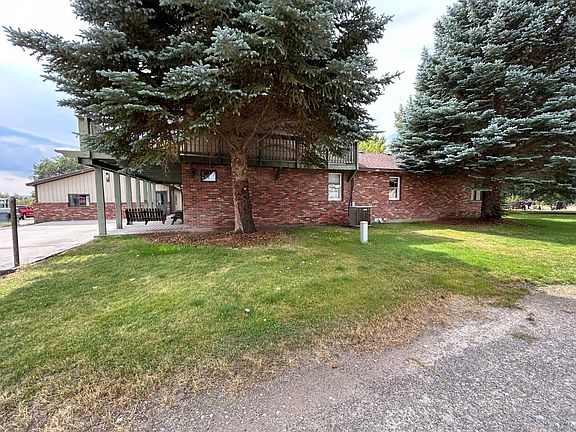 4th image of 3737 Village Dr