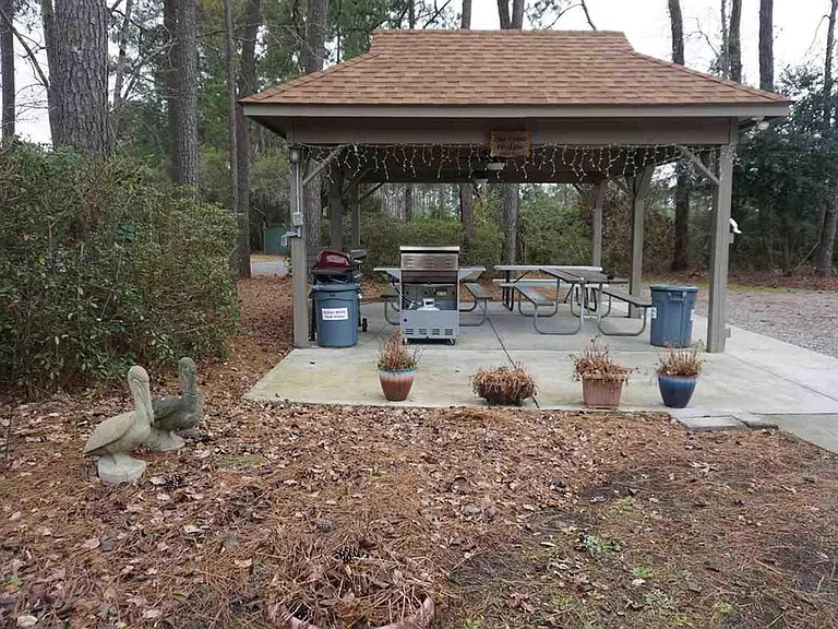 906 Indian Wells Ct — Photo 16