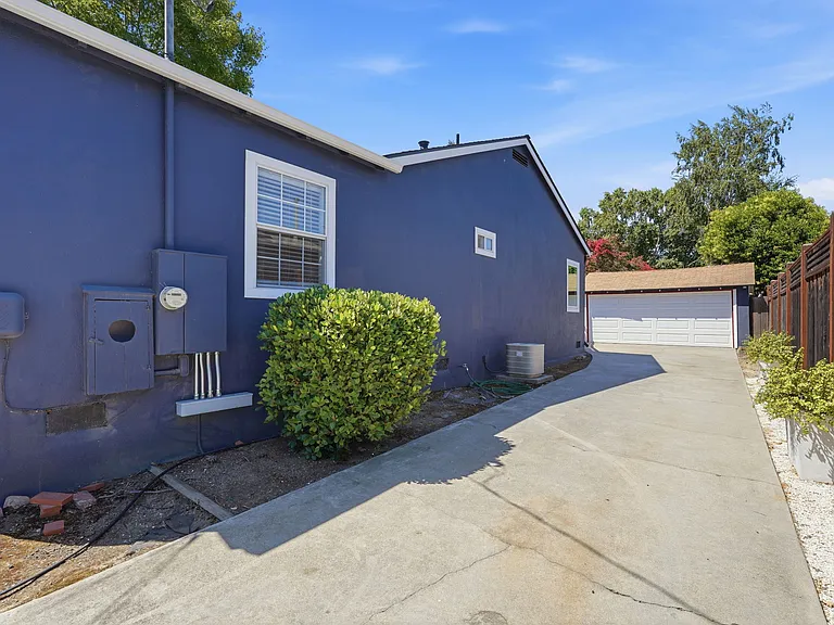 2291 Cottle Ave — Photo 41