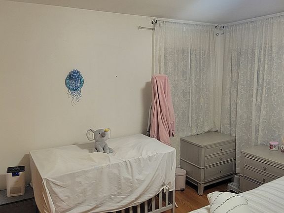 3rd image of 4250 W Lawrence Ave #3E