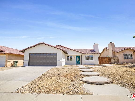 2nd image of 12865 Dillon Ln
