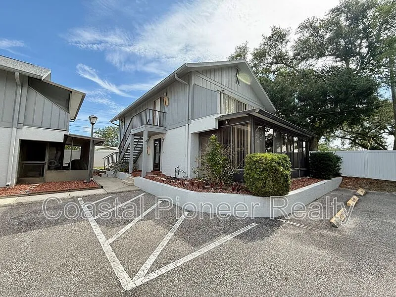1960 Union St #41
