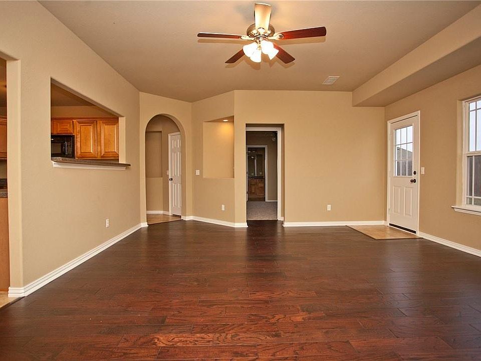 1st image of 805 E Southern Trace Dr