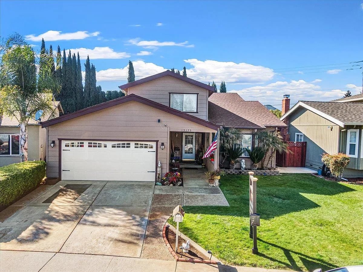 15175 Venetian Way photo 1