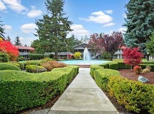 Colonial Square, Bellevue, WA 98007