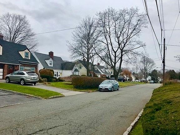 3rd image of 19 Douglas Pl