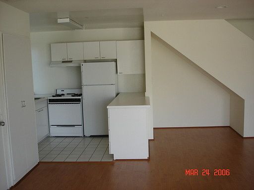 3rd image of 1733 Lucile Ave APT 07