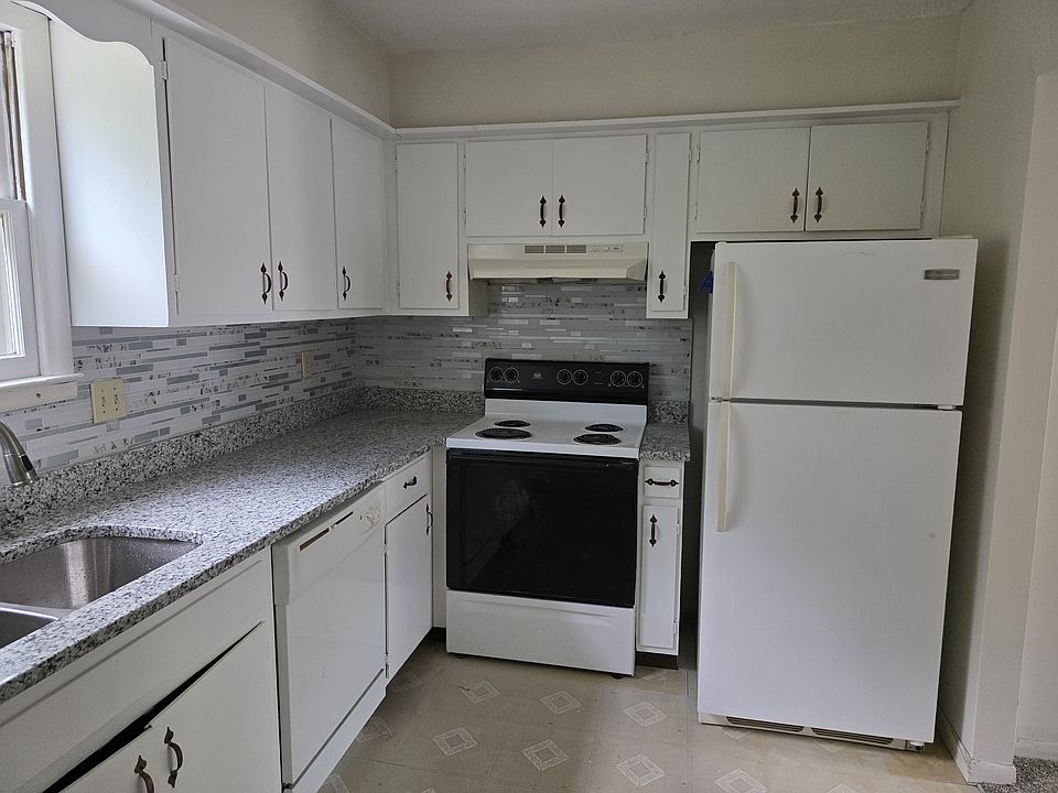 Bright kitchen