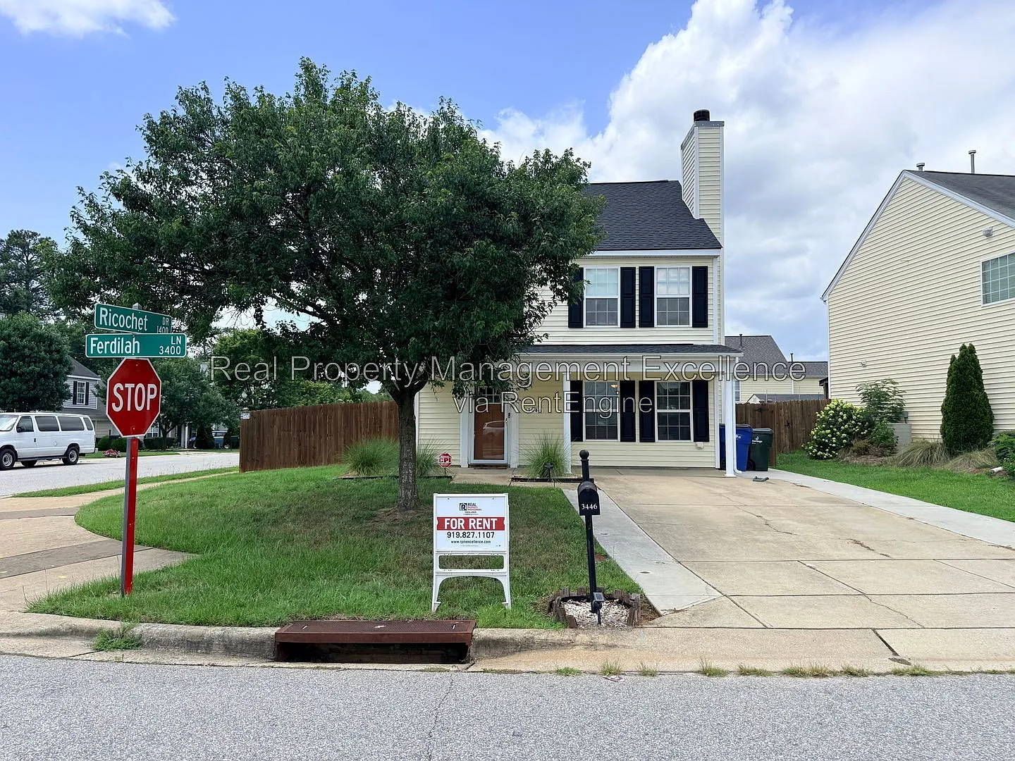 3 bed, 2.5 bath, 1488 sqft, $1,995 — Photo 2
