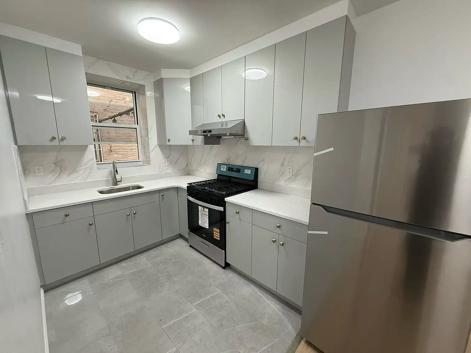 3 bed, $3,000 — Photo 1