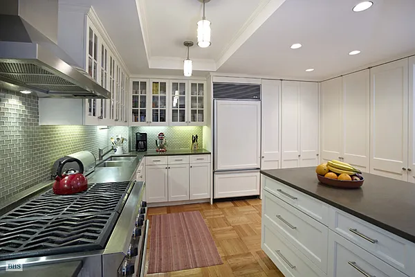 Rented by Brown Harris Stevens | media 27