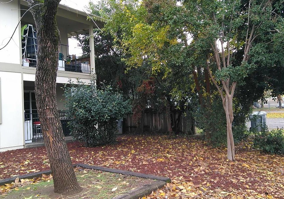 2nd image of 75 Mina Ave APT B