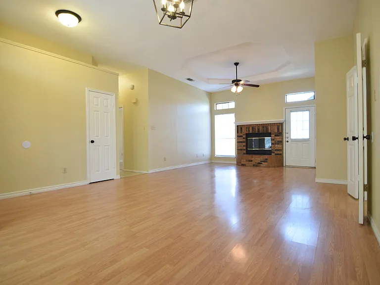 2304 Skipcha Dr — Photo 10