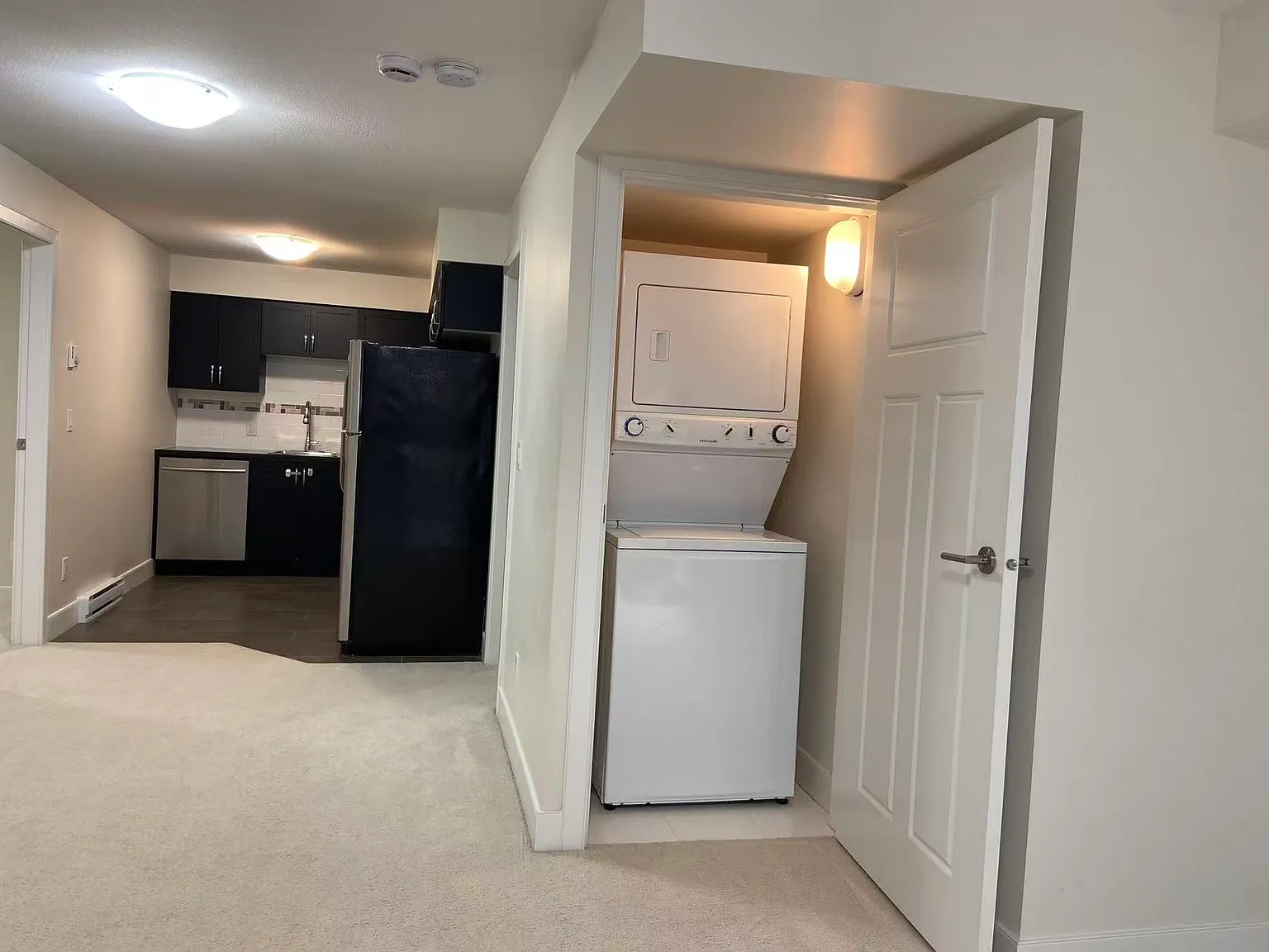 2 bed, 950 sqft, $1,800 — Photo 3