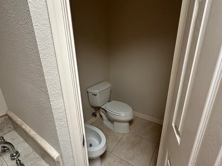 6023 Archwood Dr — Photo 17