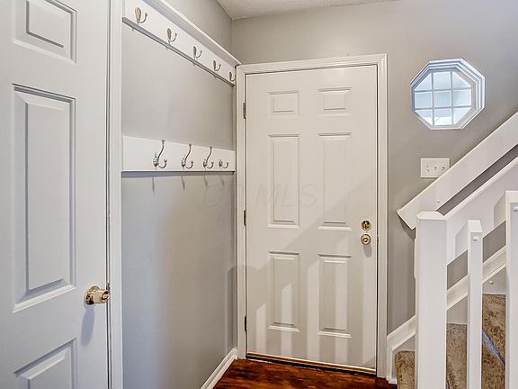5th image of 5882 Blendon Place Dr #4B