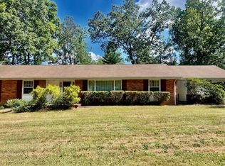 1013 Crown Point Rd W, Signal Mountain, TN 37377