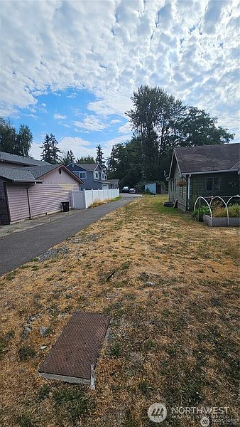 3rd image of 18534 Stone Avenue N