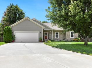 20929 Maple Ter, Spring Hill, KS 66083