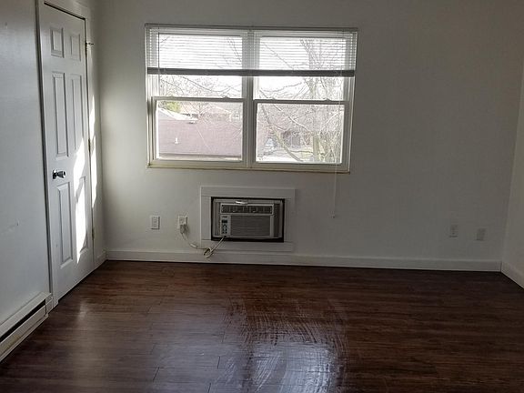 Front Entrance, Family room